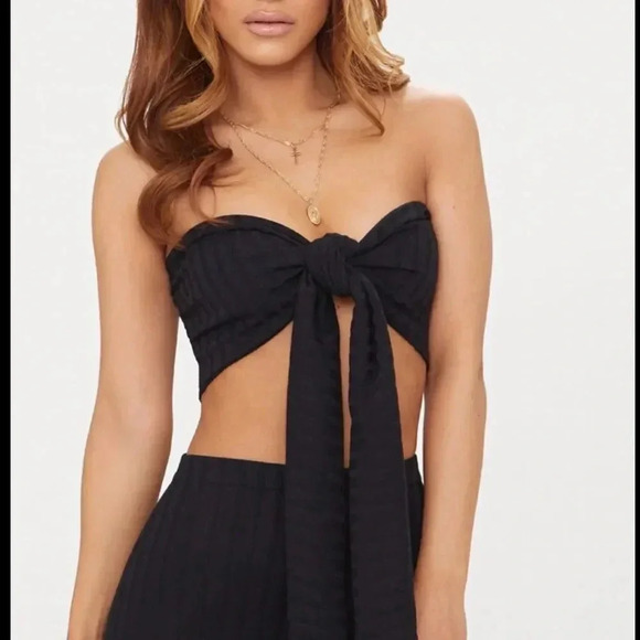 FRONT TIE BANDEAU TOP IN BLACK VERSATILE TOP 6.5”x28.5” - Picture 4 of 10